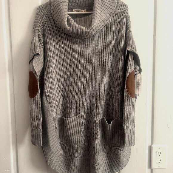 NWT Retrod Gray Long Sleeve Elbow Patch Cowl Neck Poncho Size S - Picture 1 of 4
